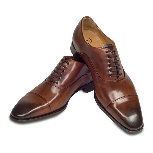 BRECOS Anzugschuhe | Captoe Oxford braun, Kalbsleder Schnürer. Ansicht paarweise gekreuzt