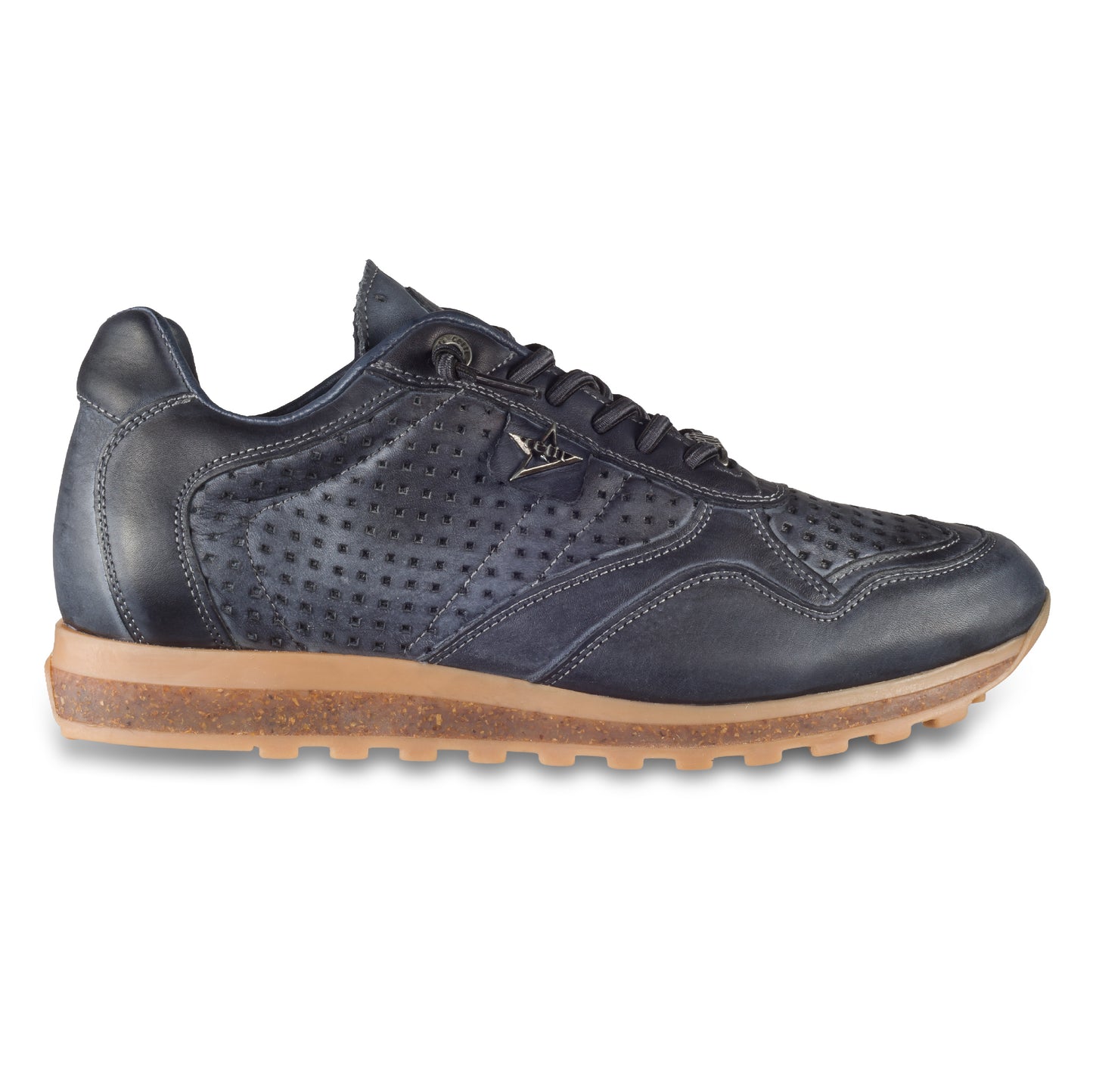CETTI Herren Leder Sneaker, Modell „C848“ in braun (used tin testa). Perforiertes Leder. Made in Spain. Ansicht Außenseite rechter Schuh.