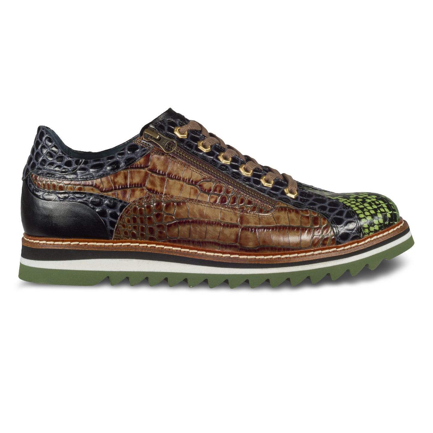 Lorenzi Extravaganter Herren Sneaker aus grün/braun/schwarzem Kalbsleder in Kroko-Optik. Handgefertigt und Durchgenäht. Ansicht der Außenseite rechter Schuh.