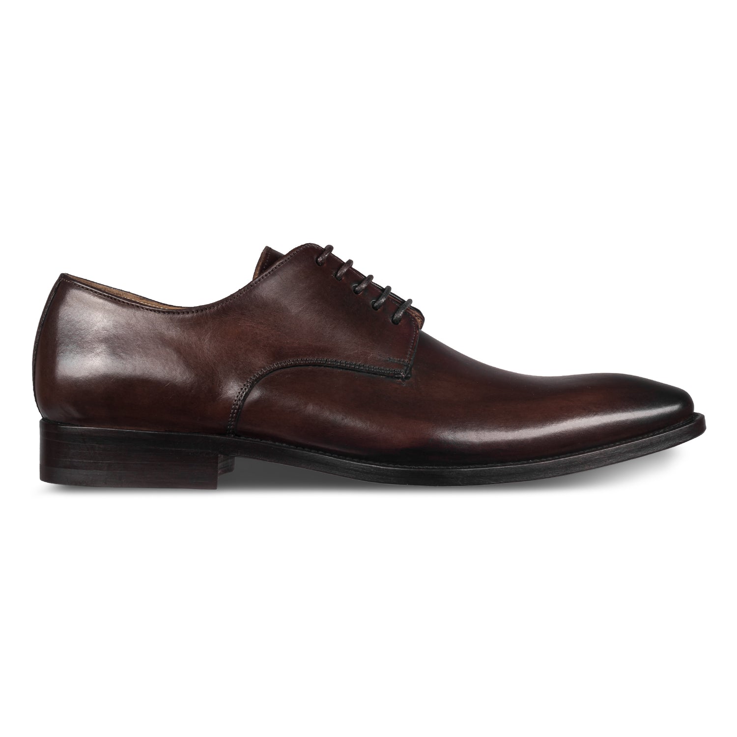 BRECOS – Italienische Herren Anzugschuhe, Plain Derby Schnürer in dunkel braun. Handgefertigt und durchgenäht. Seitliche Ansicht der Außenseite rechter Schuh.