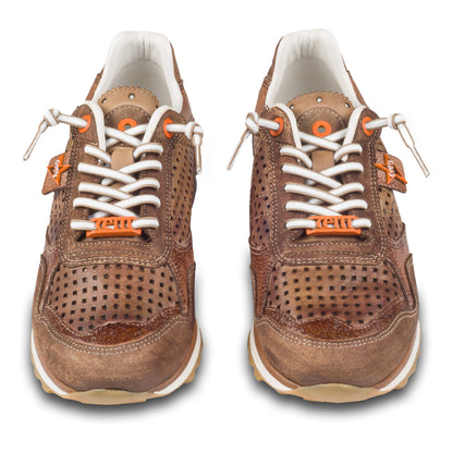 CETTI Herren Sommer Leder Sneaker, Modell „C848“ in braun (used tin cappuccino). Perforiertes Leder. Made in Spain. Paarweise Ansicht von vorne.