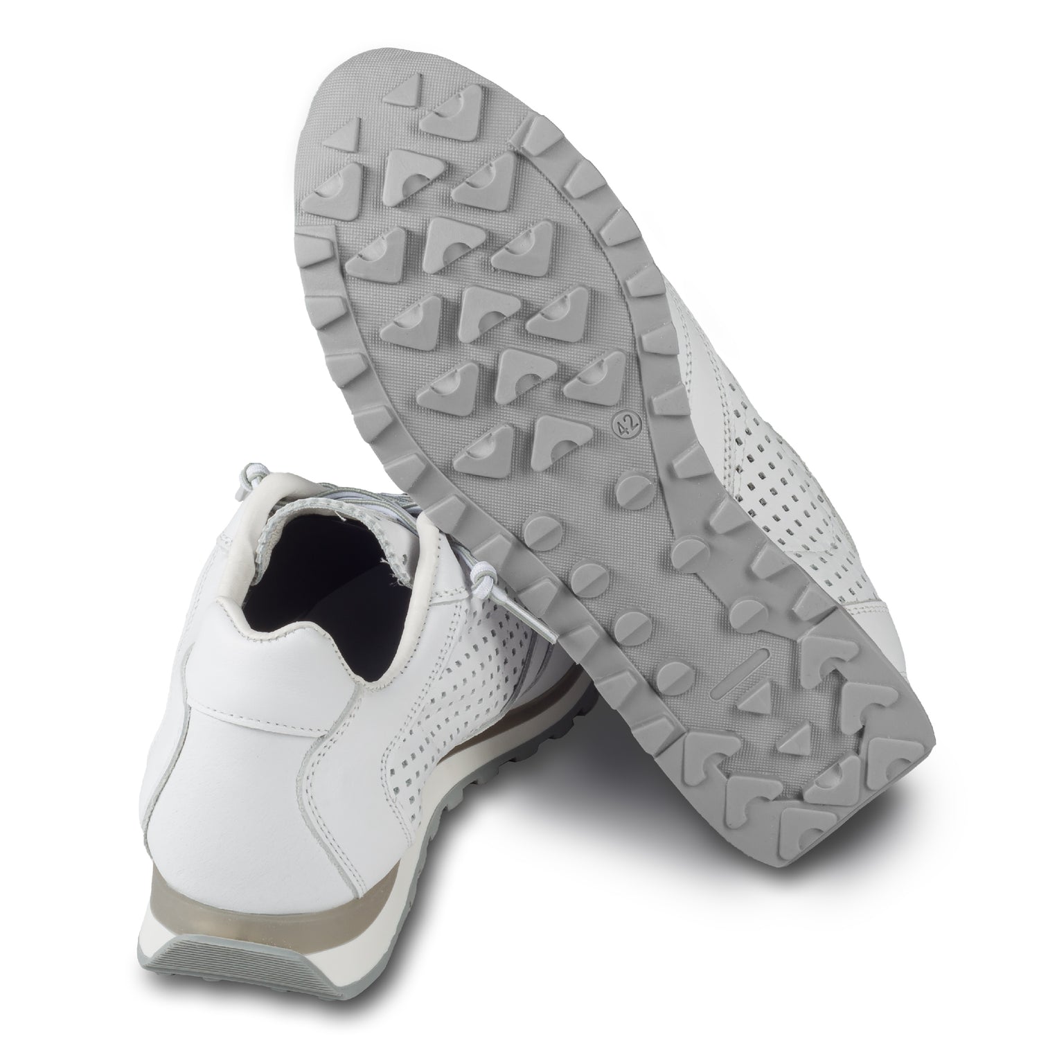 CETTI Herren Leder Sneaker, Modell „C848“ in weiß (nature blanco), Made in Spain. Ansicht der Ferse und Sohlenunterseite. Ansicht der Ferse und Sohlenunterseite. 