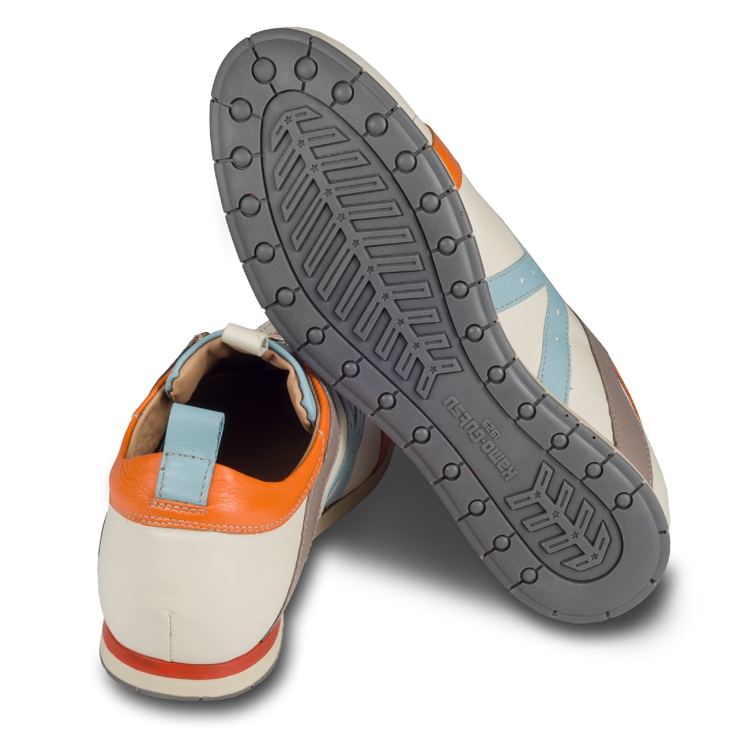 KAMO-GUTSU-Italienischer-Herren-Leder-Sneaker-weiss-orange-blau-grau-TIFO-042-bianco-cielo-handgefertigt. Ansicht der Ferse und Sohlenunterseite. 