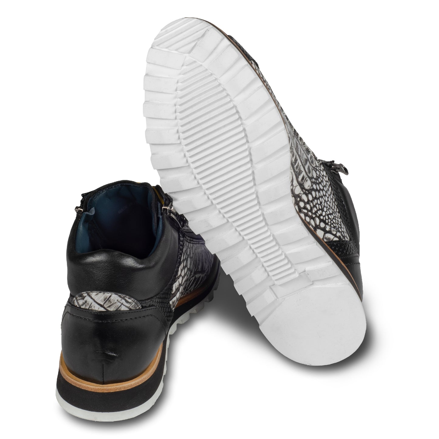 LORENZI - Italienische Herren Kalbsleder Sneaker Stiefel, in schwarz / weiß mit Reptil Prägung und seitlichem Reißverschluß. Handgefertigt und durchgenäht. Ansicht der Ferse und Sohlenunterseite.
