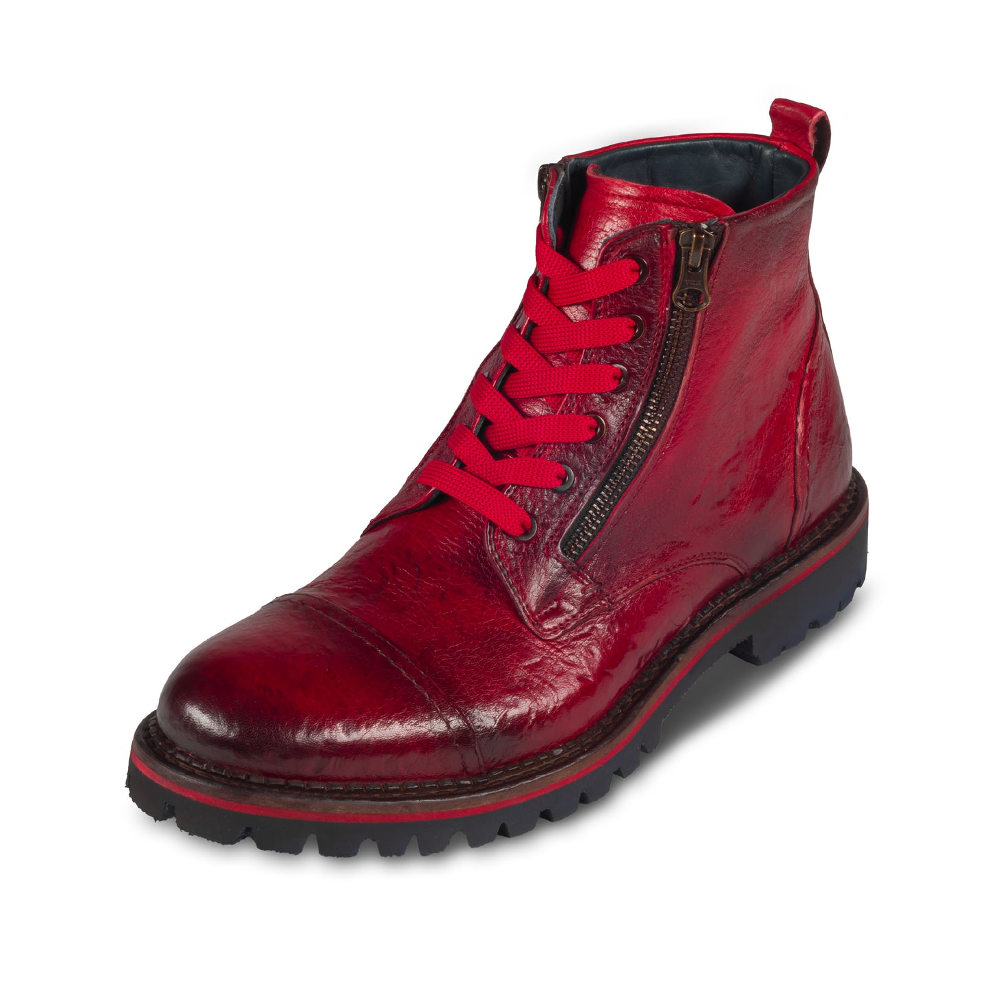 LORENZI - Italienische Herren Schnür-Boots, Kalbsleder-Stiefelette rot. Handgefertigt und durchgenäht. Schräge Ansicht linker Schuh.