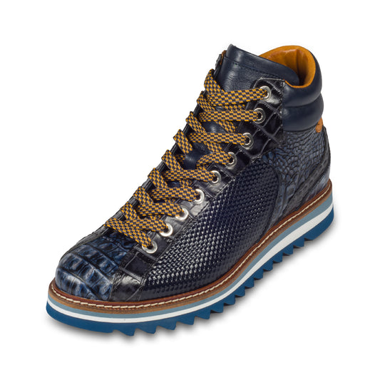 Lorenzi - Herren Leder Sneaker Stiefel in blau, mit raffinierter Prägung und Kroko-Optik. Mit Reißverschluß. Handgefertigt in Italien. Schräge Ansicht linker Schuh. 