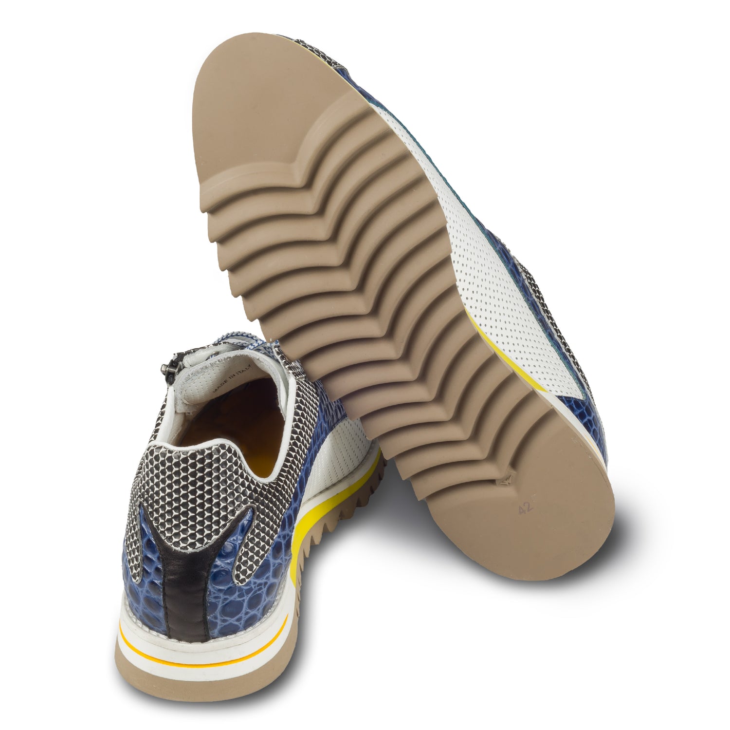 Lorenzi Herren Leder-Sneaker mit raffinierter Prägung und Reißverschluß, in blau / schwarz / weiß. Handgefertigt. Ansicht der Ferse und Sohlenunterseite.