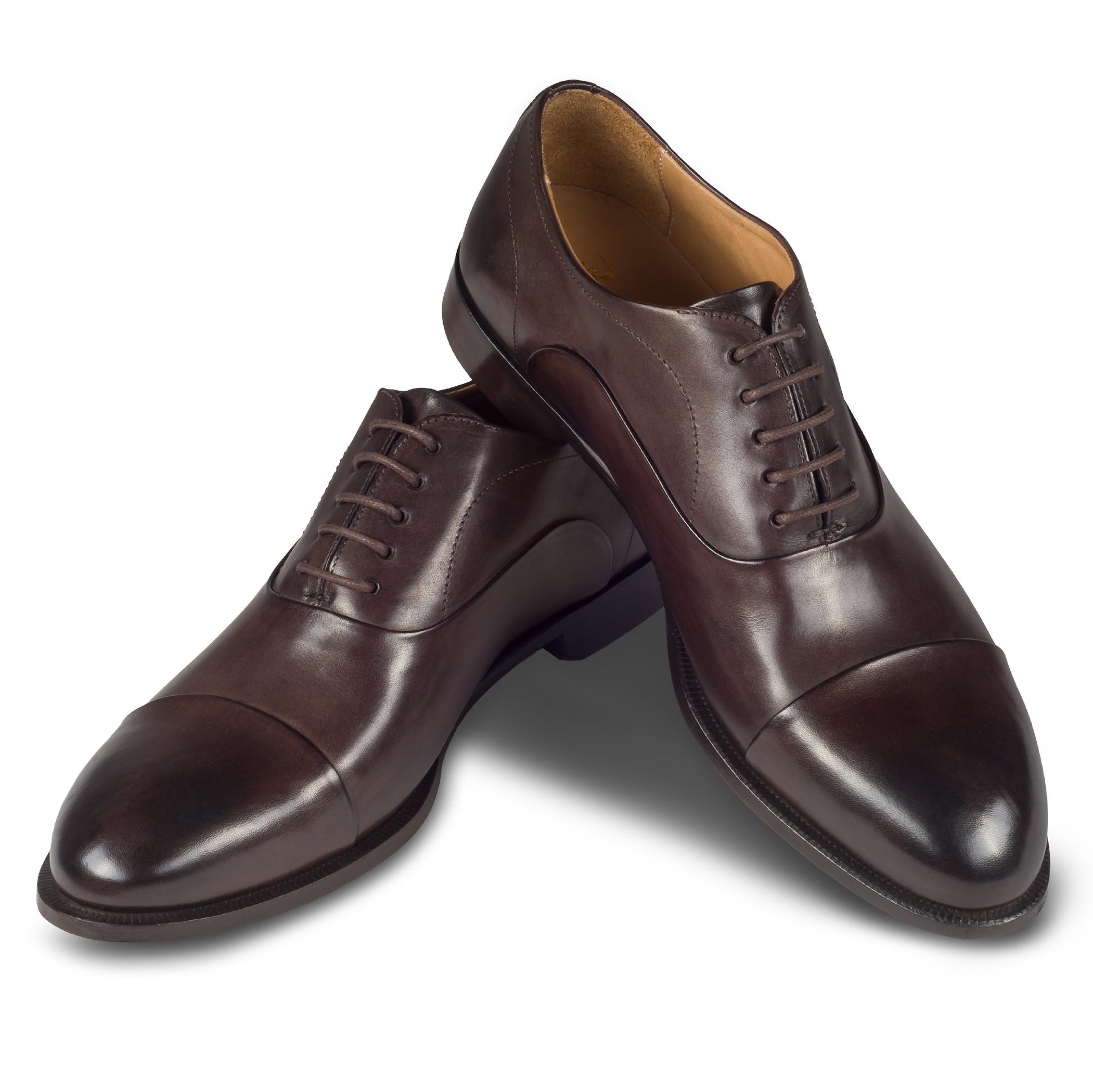 BRECOS Anzugschuhe, Captoe Oxford dunkelbraun, Kalbsleder durchgenäht. Ansicht paarweise überkreuzt.