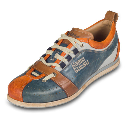 KAMO-GUTSU Herren Leder Sneaker, blau / orange, Modell TIFO017 arancio-navy. Schräge Ansicht linker Schuh