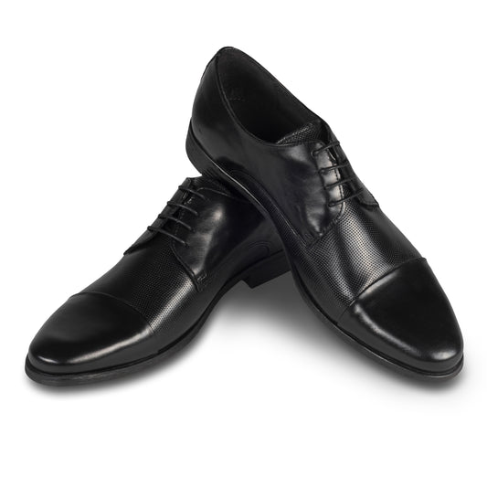 Nicola Benson Herrenschuhe Leder, Schnürer schwarz (Modell 7186) - Captoe Derby mit edlem Glanz und Struktur. Ansicht paarweise überkreuzt