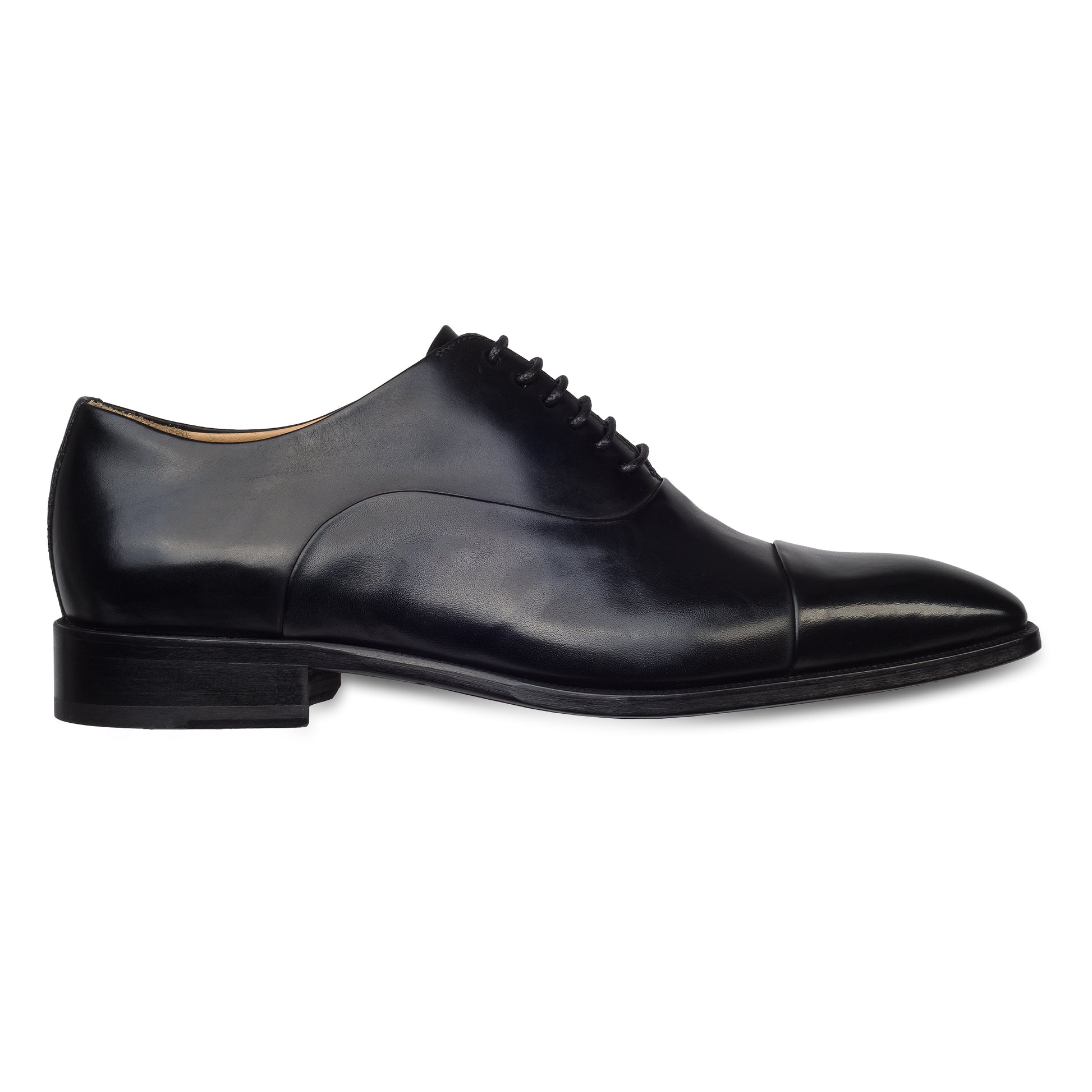 BRECOS Anzugschuhe | Captoe Oxford schwarz, Kalbsleder. Ansicht Außenseite rechter Schuh