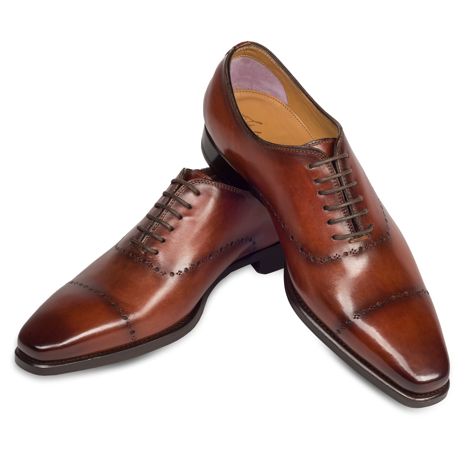 Branchini - Italienische Herren Anzugschuhe Oxford in braun. Aus Kalbsleder handgefertigt und durchgenäht. Paarweise Ansicht Schuhe überkreuzt aufgestellt.