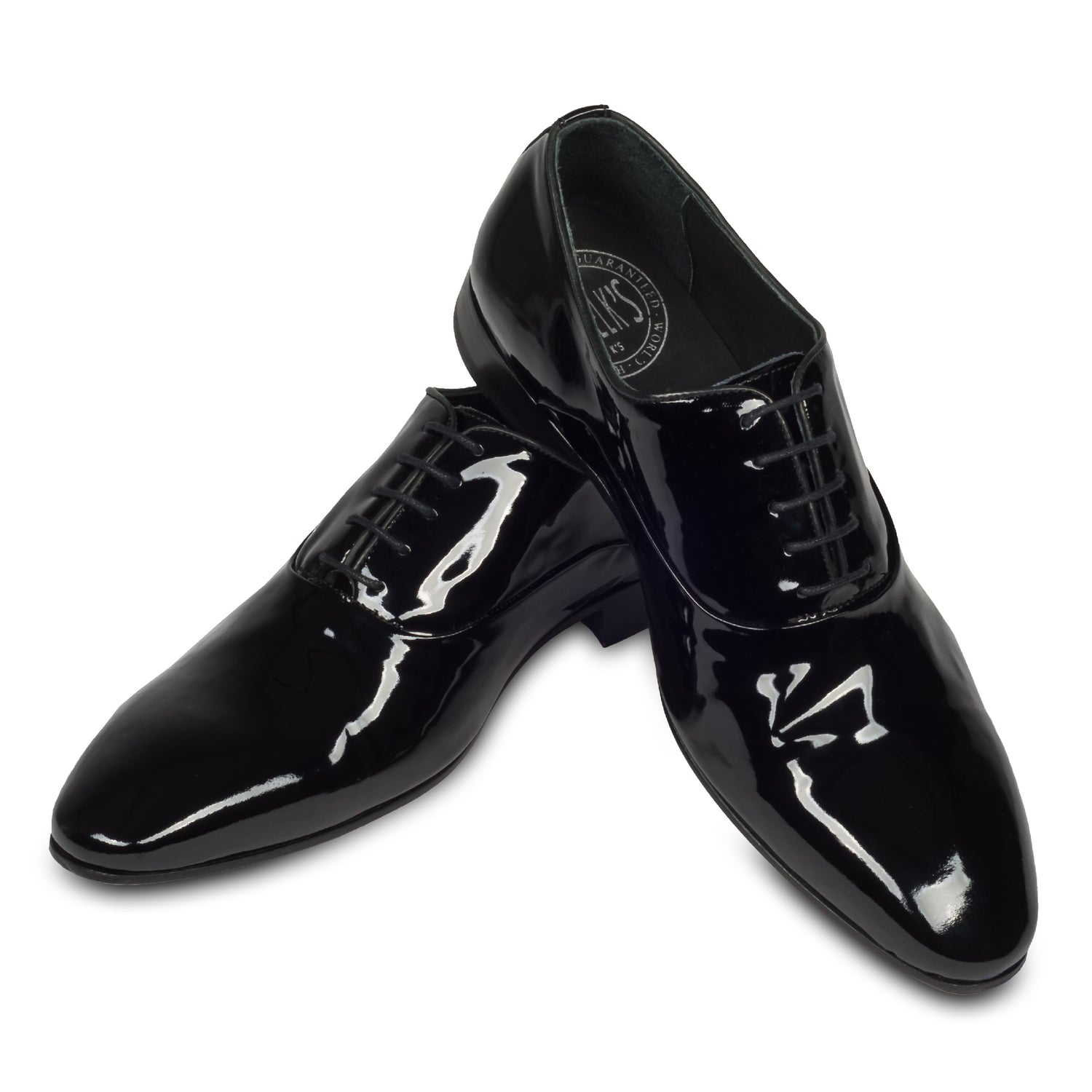 Pawelks - Italienische Herren Anzugschuhe, Lackschuhe Oxford in schwarz. Aus Kalbsleder handgefertigt. Paarweise Ansicht Schuhe überkreuzt aufgestellt.