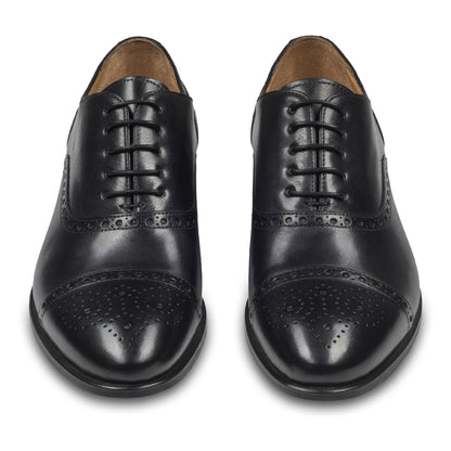 BRECOS Anzugschuhe Half-Brogue Oxford in schwarz, Durchgenäht. Paarweise Ansicht von vorne. Bei Sisento.