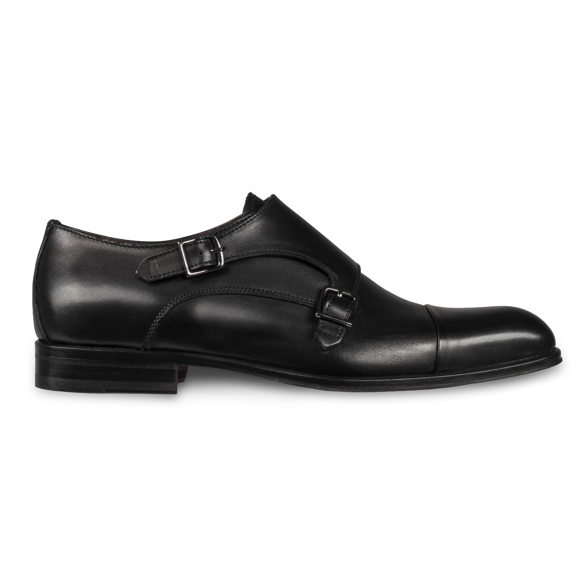 Double Monk Anzugschuh von Flecs, in schwarz, durchgenäht. Seitliche Ansicht der Außenseite rechter Schuh. Bei Sisento.